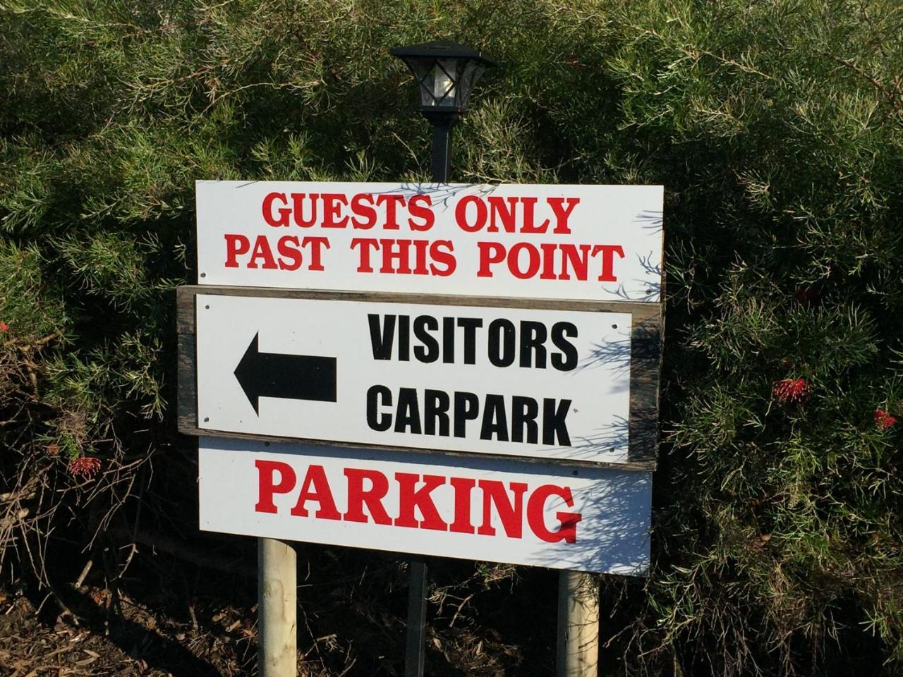 Skenes Creek Lodge Motel And Licensed Restaurant Exterior photo