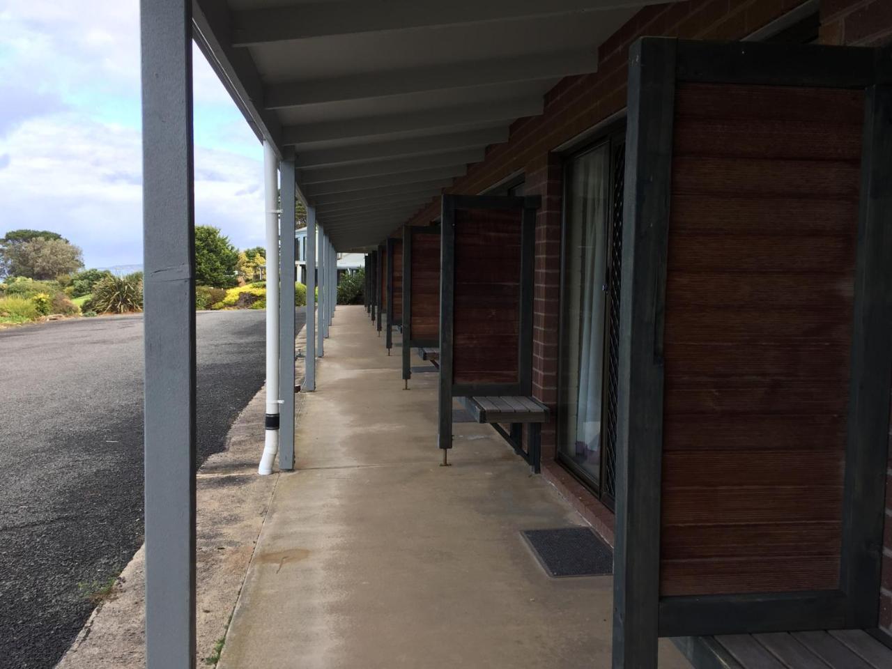 Skenes Creek Lodge Motel And Licensed Restaurant Exterior photo